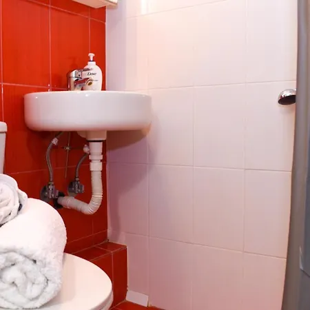 Center 2 Apartment *