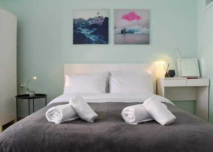 Center 2 Apartamento Calamata